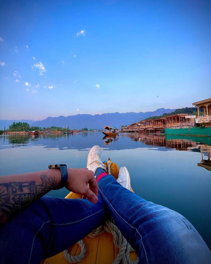 Lala Rukh Group Of Houseboats Hotel Srinagar  Ngoại thất bức ảnh