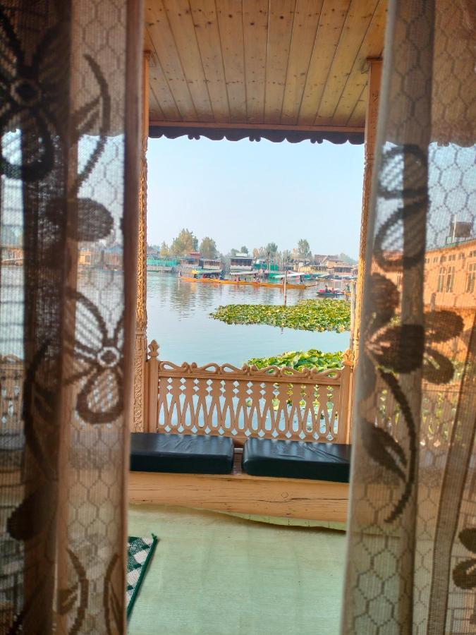 Lala Rukh Group Of Houseboats Hotel Srinagar  Ngoại thất bức ảnh