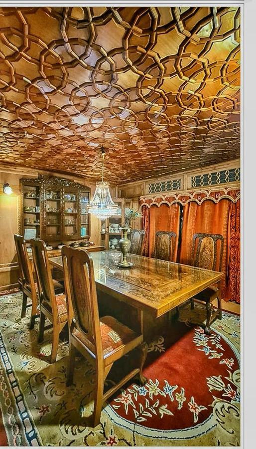 Lala Rukh Group Of Houseboats Hotel Srinagar  Ngoại thất bức ảnh