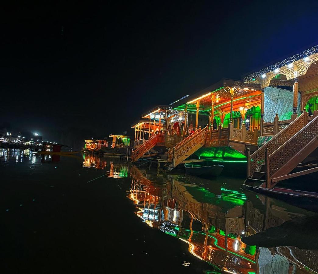 Lala Rukh Group Of Houseboats Hotel Srinagar  Ngoại thất bức ảnh