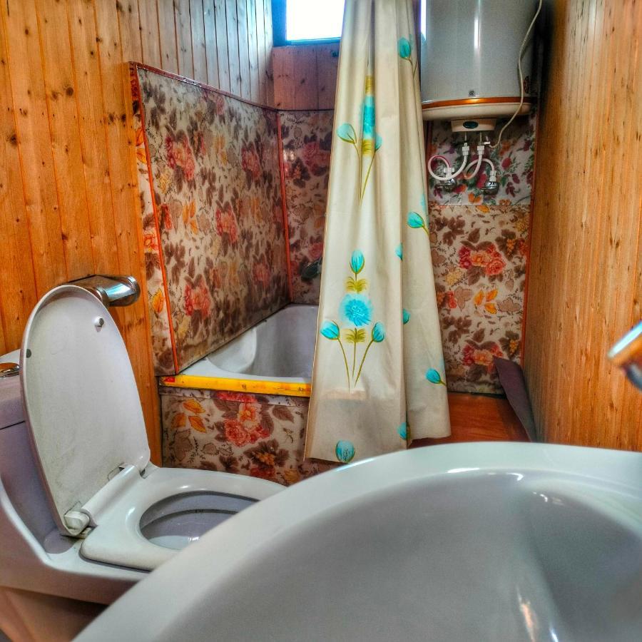 Lala Rukh Group Of Houseboats Hotel Srinagar  Ngoại thất bức ảnh