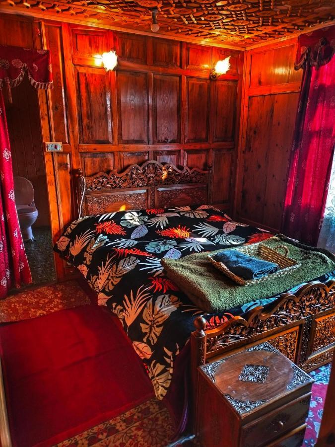 Lala Rukh Group Of Houseboats Hotel Srinagar  Ngoại thất bức ảnh