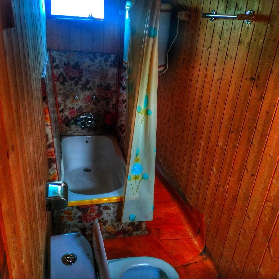 Lala Rukh Group Of Houseboats Hotel Srinagar  Ngoại thất bức ảnh
