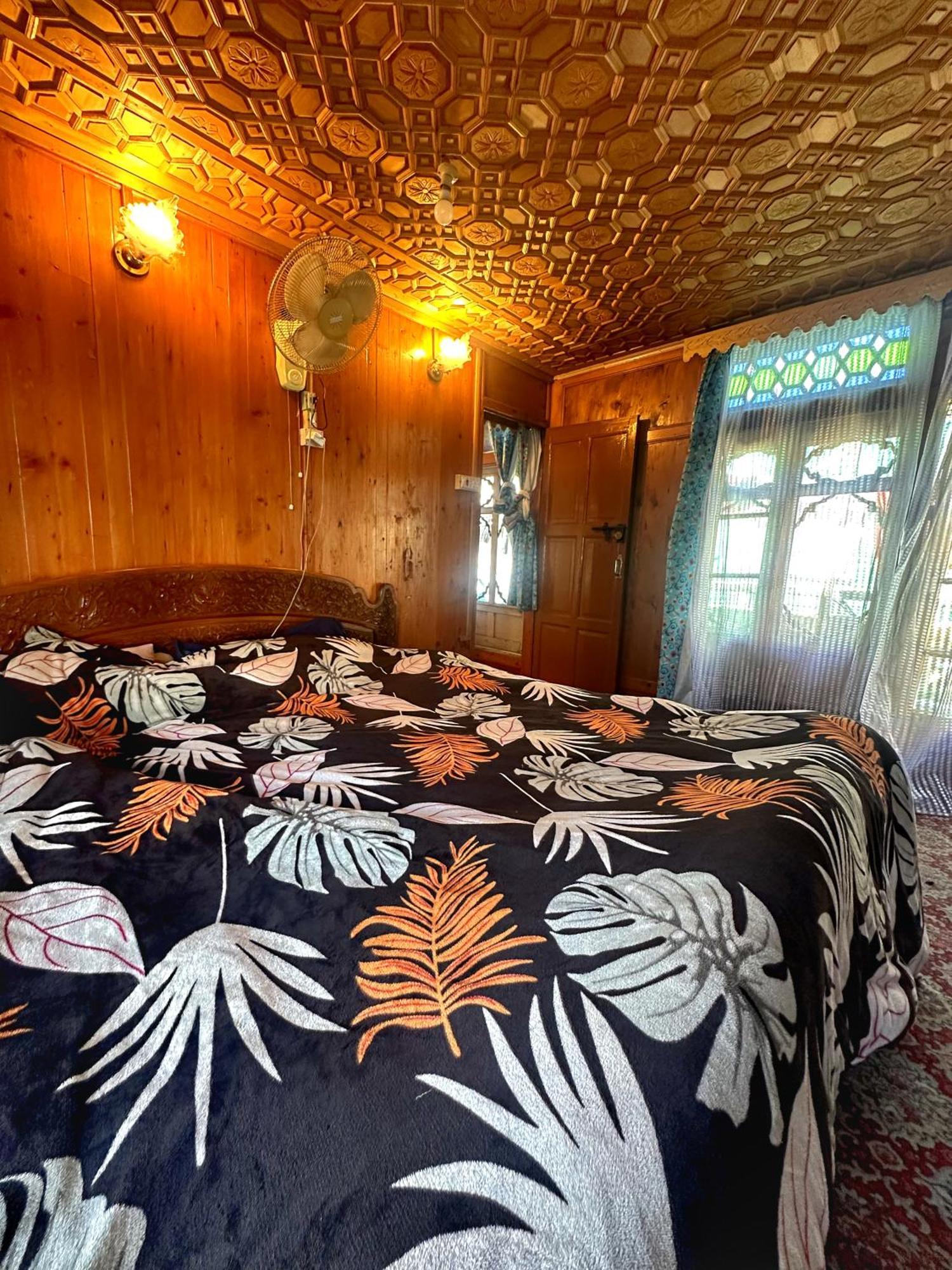 Lala Rukh Group Of Houseboats Hotel Srinagar  Ngoại thất bức ảnh