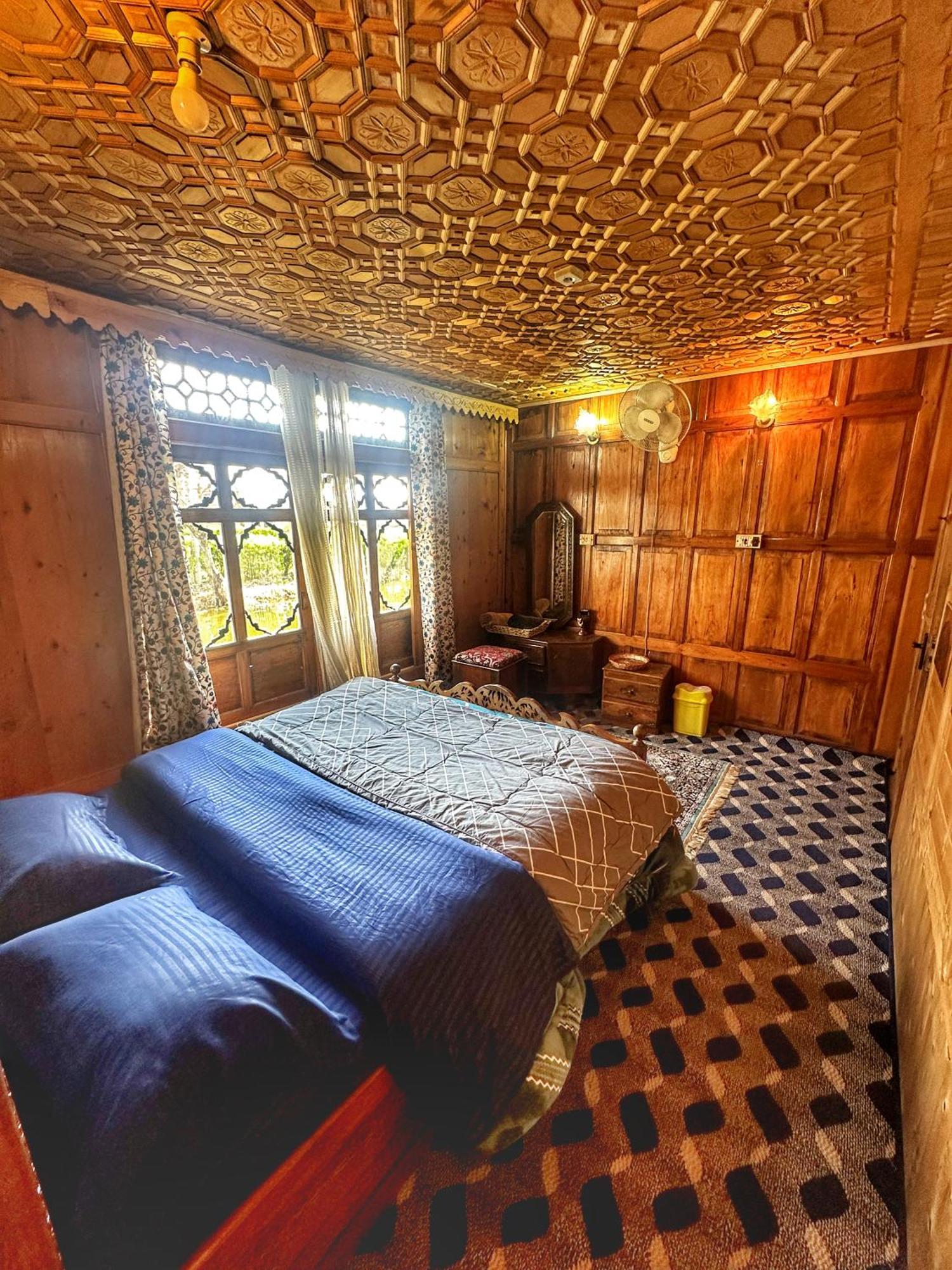 Lala Rukh Group Of Houseboats Hotel Srinagar  Ngoại thất bức ảnh