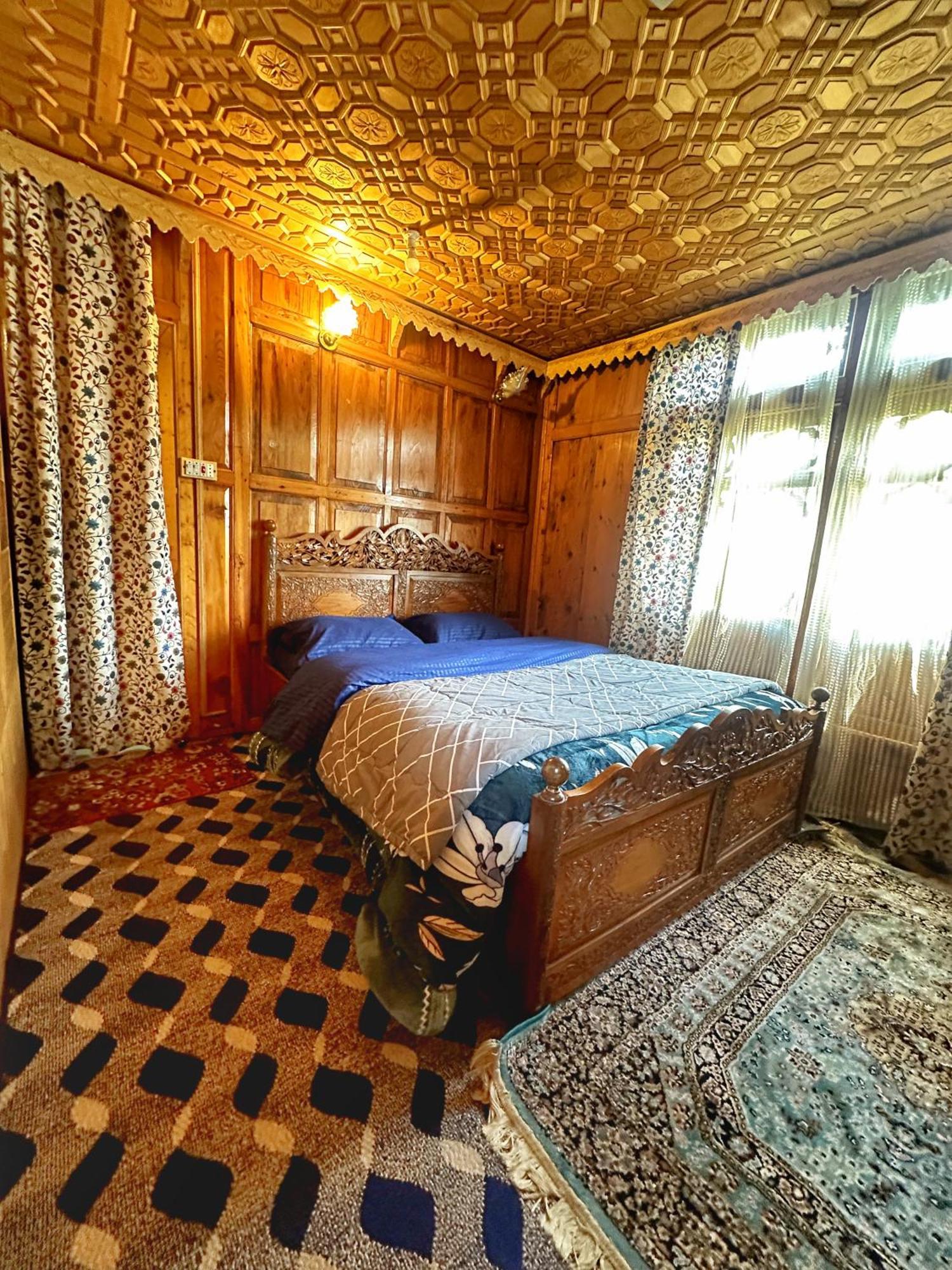 Lala Rukh Group Of Houseboats Hotel Srinagar  Ngoại thất bức ảnh