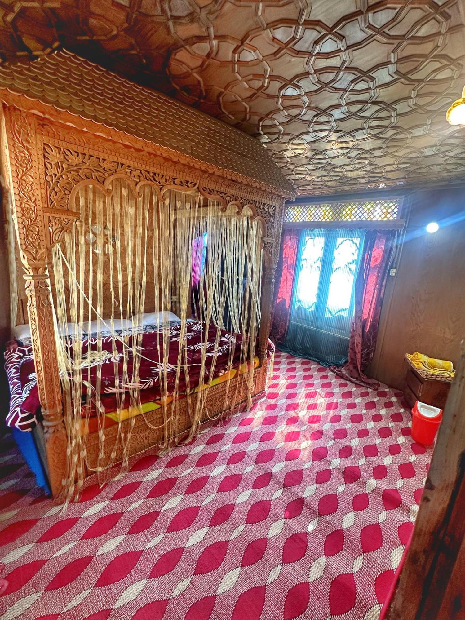 Lala Rukh Group Of Houseboats Hotel Srinagar  Ngoại thất bức ảnh